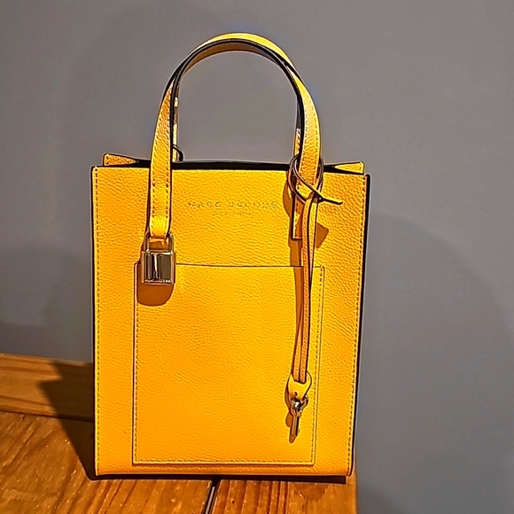 Marc Jacobs New Micro Leather Cross Body Tote - Picture 1 of 6